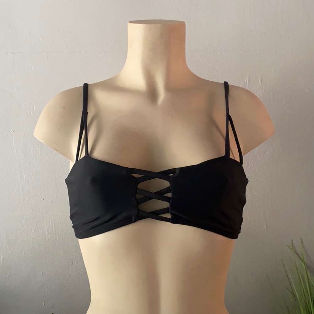 Cute bikini top